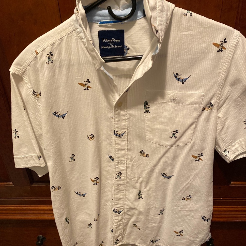 Resort Mickey! Tommy Bahama Disney Park Collection Button Down